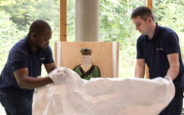 The Constantine team transporting the Burrell Collection