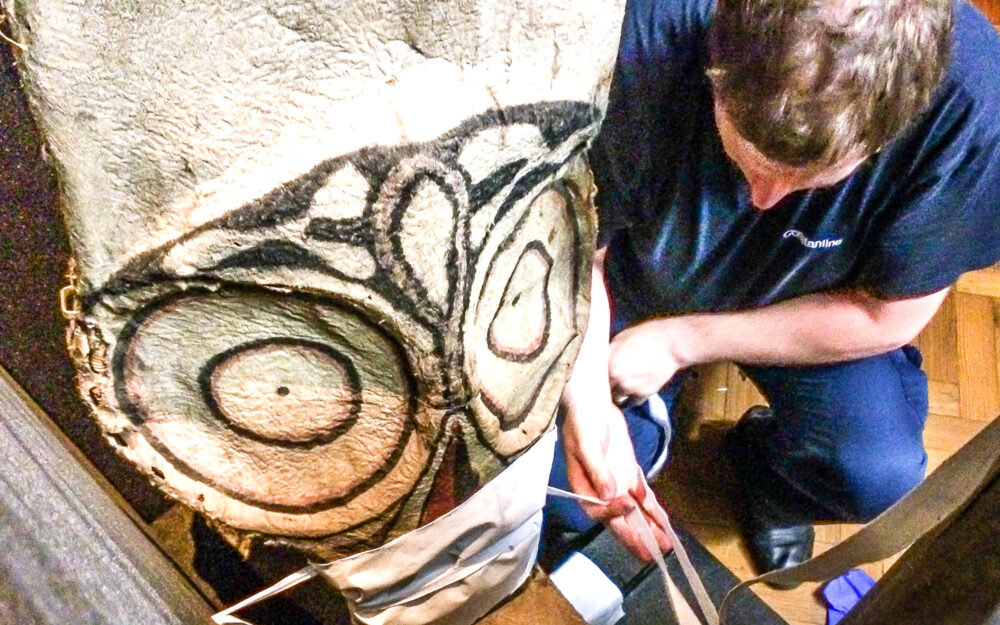 Art handling and packing by the Constantine team