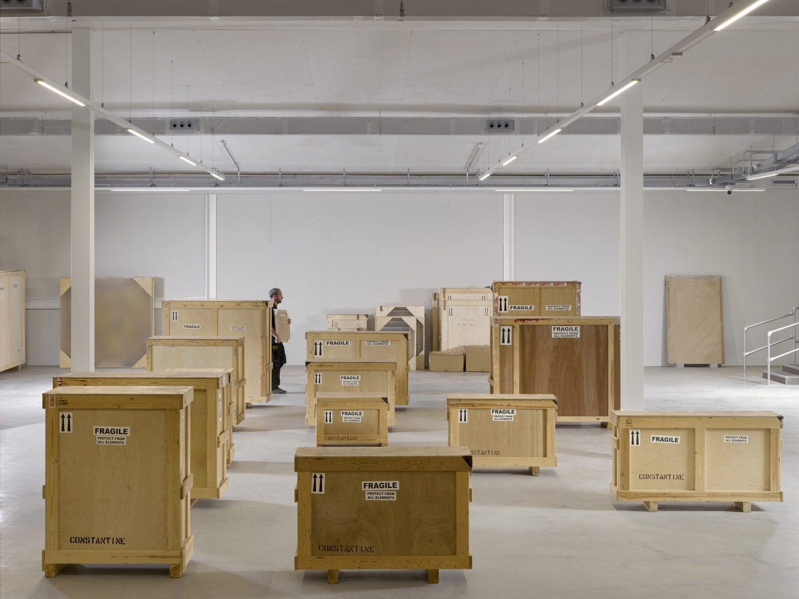 Fine art transport and storage crates